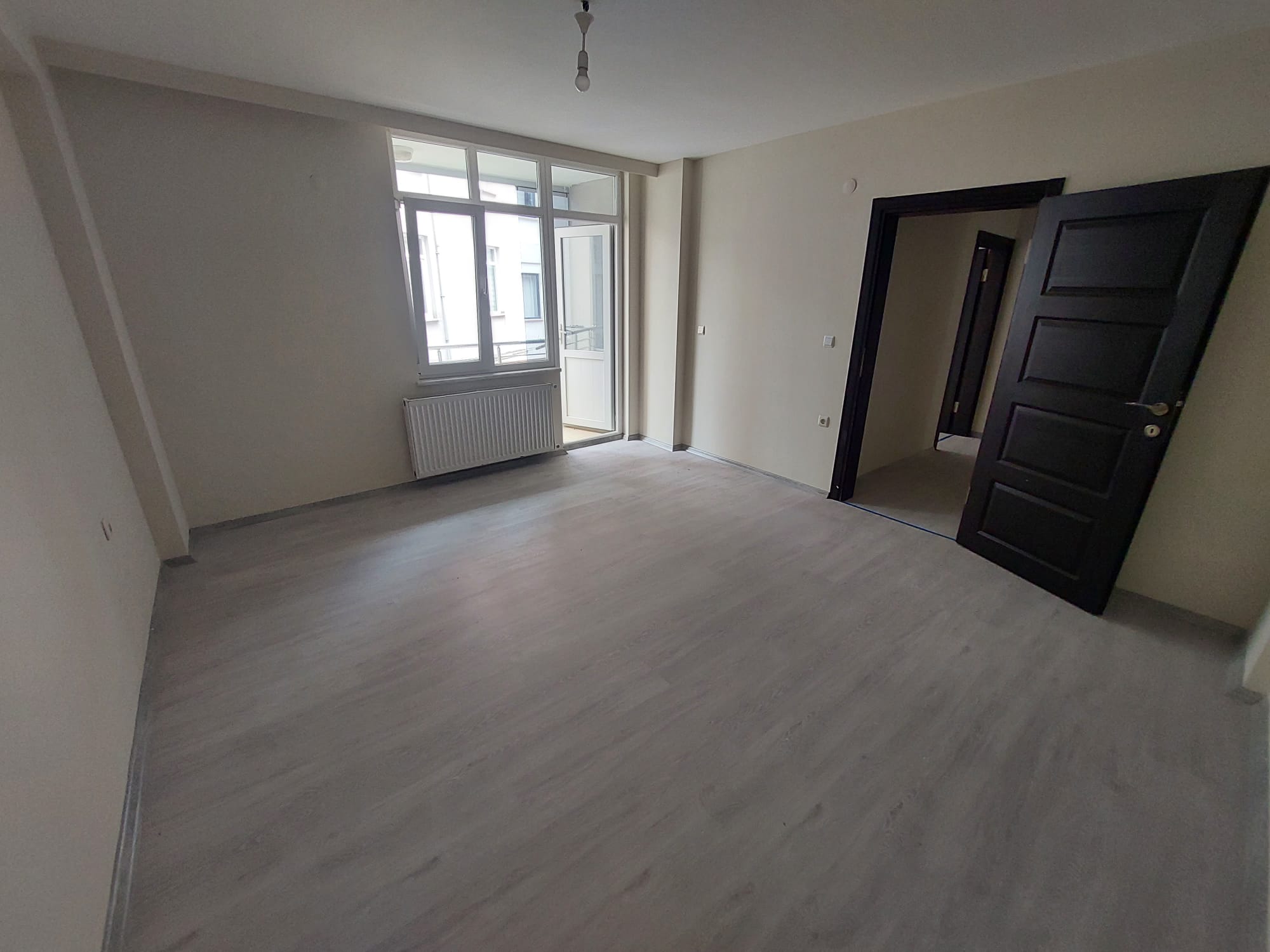 CUMHURİYET MAHALLESİNDE DENİZE ÇOK YAKIN 3+1 KİRALIK DAİRE